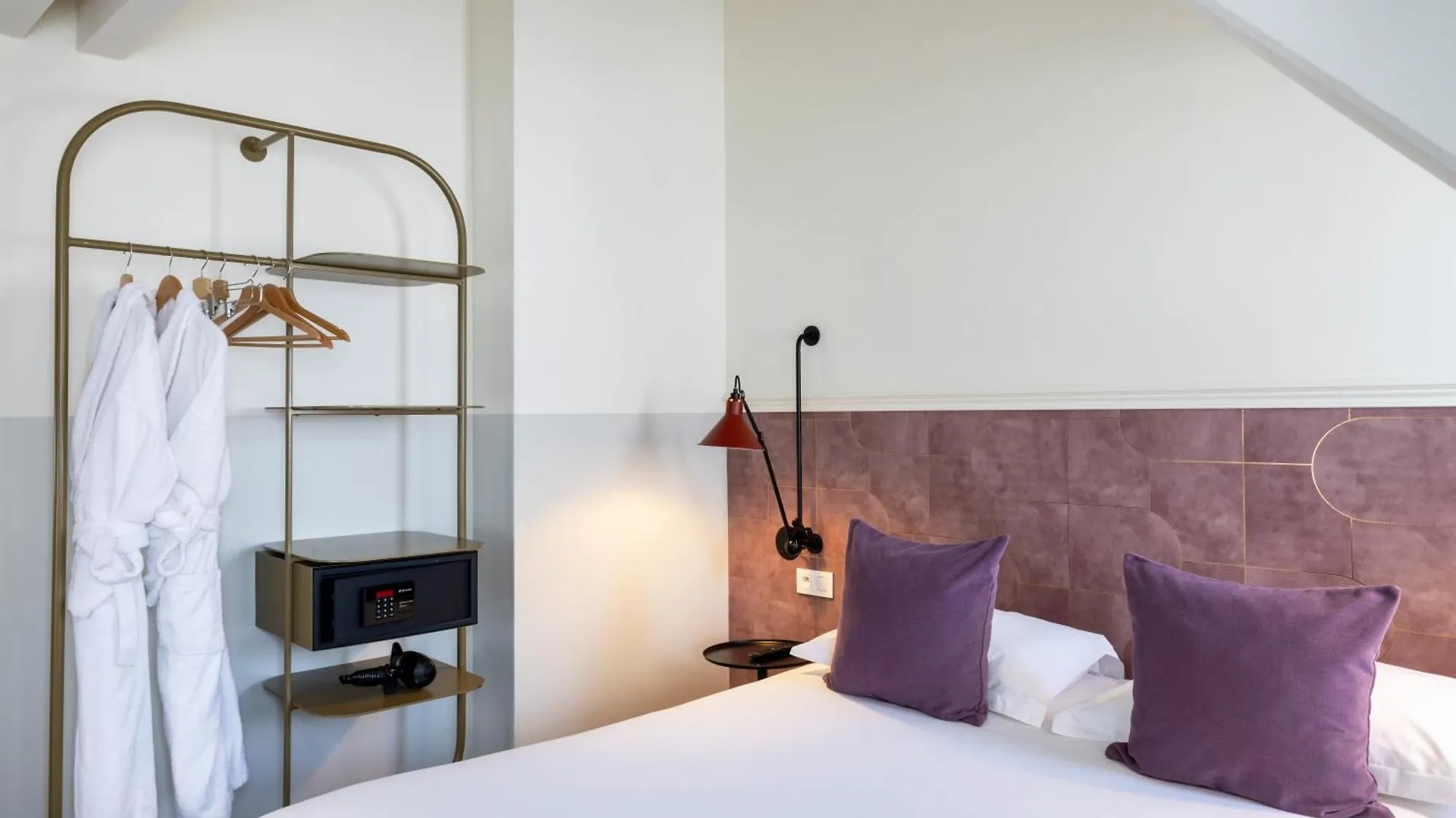 Des Mines Hotel 3*